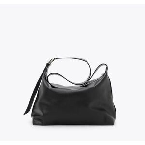 ΤΣΑΝΤΑ ΩΜΟΥ AXEL ΜΕ ΜΕΤΑΛΛΙΚΕΣ ΛΕΠΤΟΜΕΡΕΙΕ 1010-3608-003 BLACK