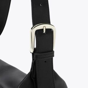 ΤΣΑΝΤΑ ΩΜΟΥ AXEL ΜΕ ΜΕΤΑΛΛΙΚΕΣ ΛΕΠΤΟΜΕΡΕΙΕ 1010-3608-003 BLACK