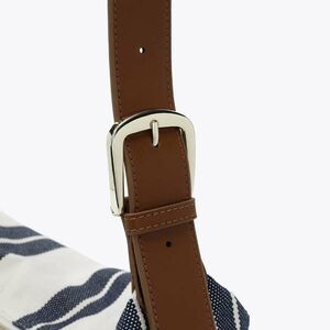 ΤΣΑΝΤΑ ΩΜΟΥ AXEL ΜΕ ΜΕΤΑΛΛΙΚΕΣ ΛΕΠΤΟΜΕΡΕΙΕ 1010-3608-680 STRIPEBLUE