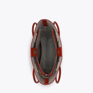 ΓΥΝΑΙΚΕΙΑ ΤΣΑΝΤΑ AXEL ΩΜΟΥ ΜΕ EXTRA ΕΣΩΤΕΡΙΚΟ ΤΣΑΝΤΑΚΙ 1010-3596-017 RED