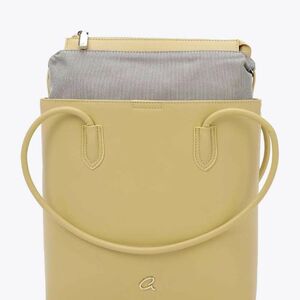 ΓΥΝΑΙΚΕΙΑ ΤΣΑΝΤΑ AXEL ΩΜΟΥ ΜΕ EXTRA ΕΣΩΤΕΡΙΚΟ ΤΣΑΝΤΑΚΙ 1010-3596-040 YELLOW