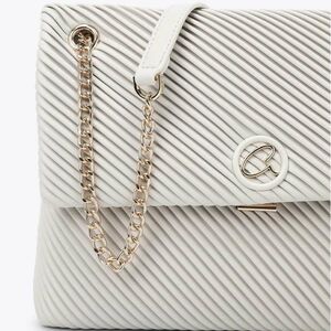 Axel Τσάντα Ώμου με Αλυσίδα ΛΕΥΚΟ 1010-3651-037